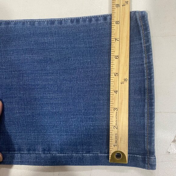 Levis Classic Straight Jeans Womens 24W Mid Rise Med Wash Hypersoft Stretch - Picture 13 of 16